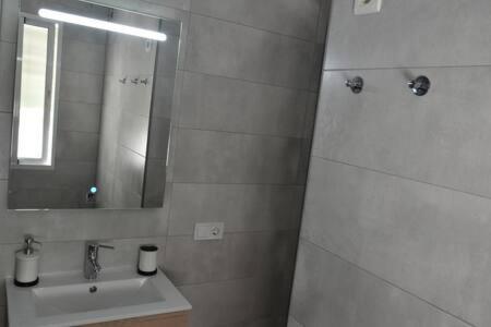 Apartment At The Beach -La Malagueta-Free Parking- Malaga Exterior photo